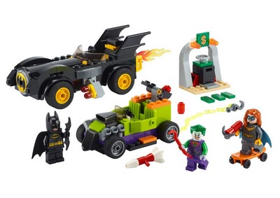 lego 2021 set 76180 Batman vs. The Joker Batman contre le Joker : course-poursuite en Batmobile