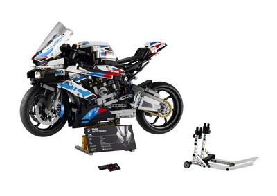 lego 2022 set 42130 BMW M 1000 RR BMW M 1000 RR