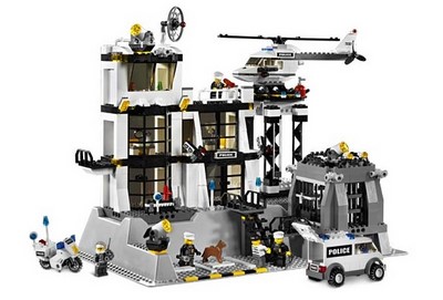 lego 2006 set 7237-2 Police Station - WITHOUT Light-Up Minifigure 