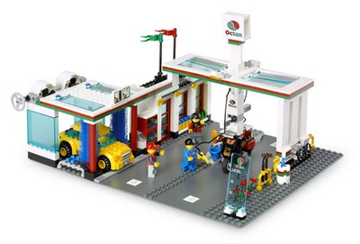 lego 2007 set 7993 Service Station 