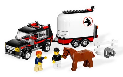 lego 2009 set 7635 4WD with Horse Trailer