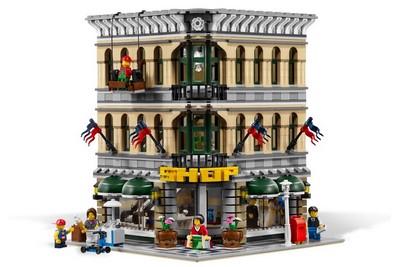 lego 2010 set 10211 Grand Emporium 