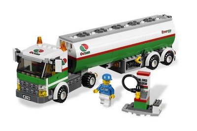 lego 2010 set 3180 Tank Truck 