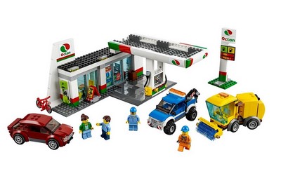 lego 2016 set 60132 Service Station 