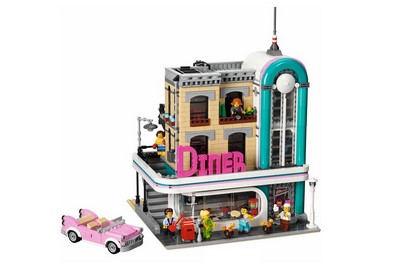 lego 2018 set 10260 Downtown Diner 