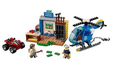 lego 2018 set 10751 Mountain Police Chase 