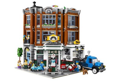 lego 2019 set 10264 Corner Garage