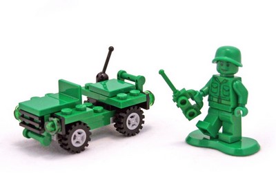 lego 2010 set 30071 Army Jeep 